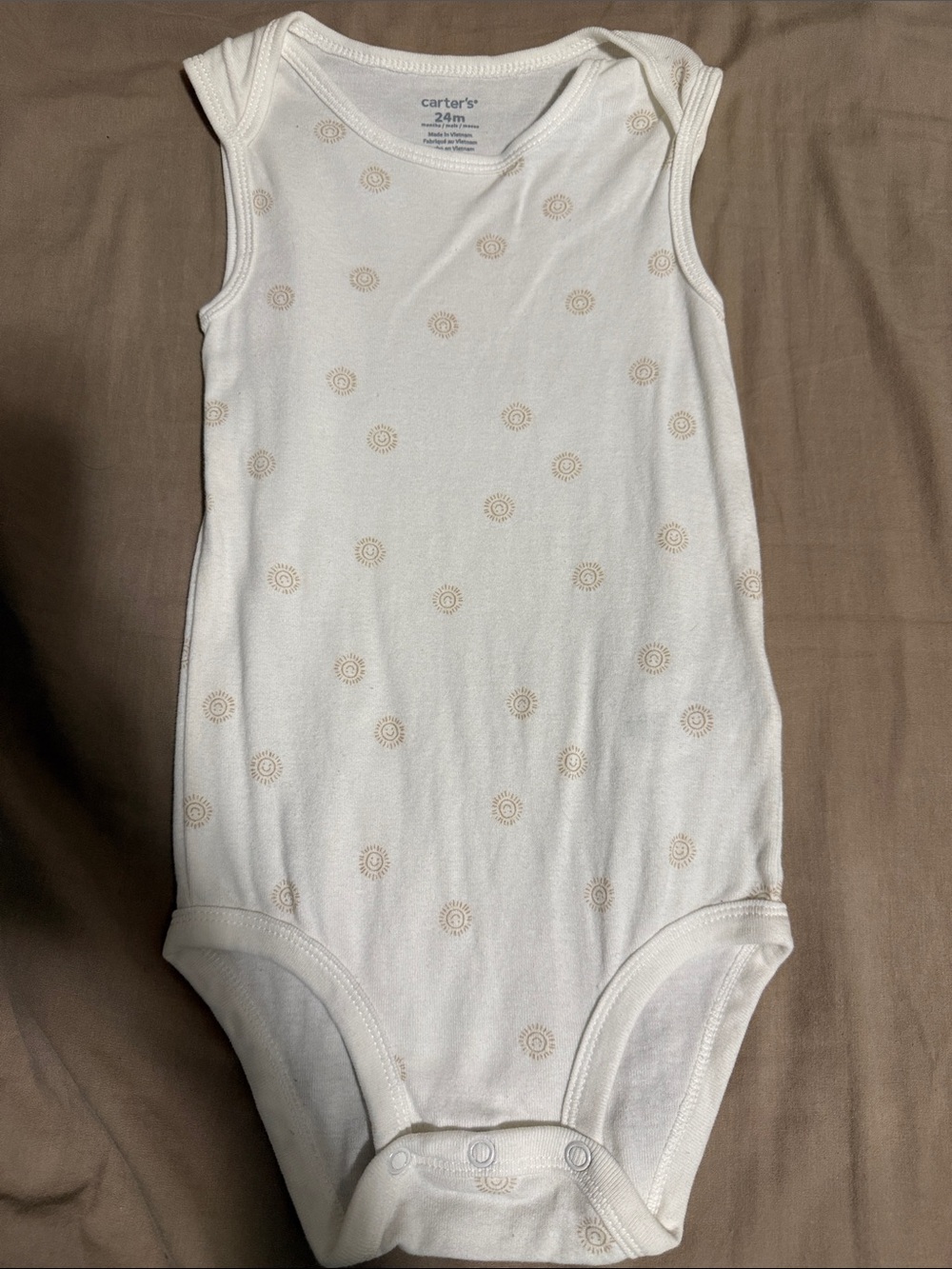 NWOT 24 months Carter's White Sleeveless Baby Bodysuit with Tan smiling Sun Dots